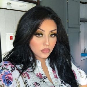 Meet your Posher, Lizette